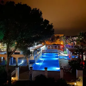 Residencia Cala Dorada Apartment